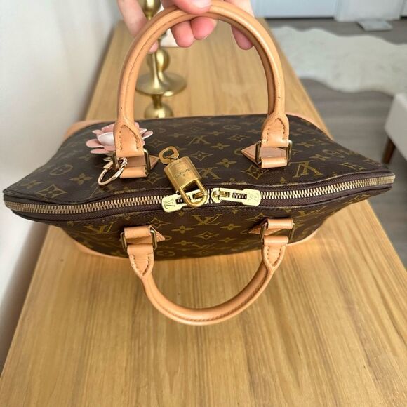 ✅AUTHENTIC✅LOUIS VUITTON ALMA PM - Picture 8 of 16